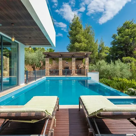 Villa Olive Hills *
